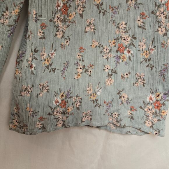 Camellia Women's Lite Blue Floral Romper Smocked Back V-neck Button Front Size M - Picture 6 of 11